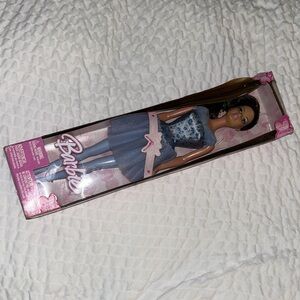 Vintage 2005 ballerina Barbie with baby blue legs NEW!
